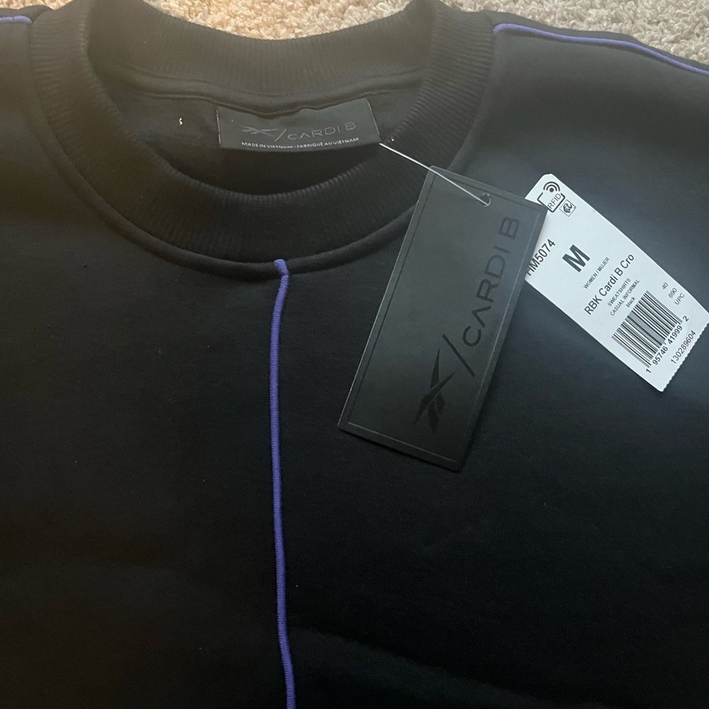 Cardi B workout crop Reebok